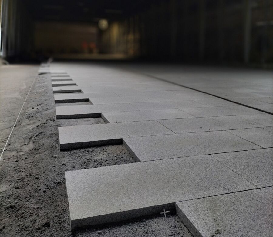 Chodnik w tunelu tramwajowym