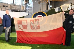 Lotniskowa flaga z okresu II wojny światowej 