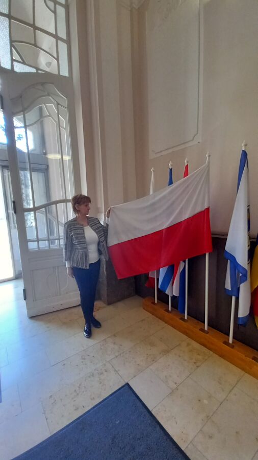 Pecz, Flaga dla Przyjaciela