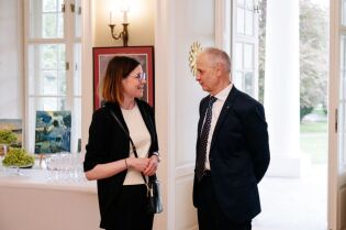 Od lewej do prawej: Magdalena Mardyła, koordynatorka ds. dostępności miasta Krakowa, oraz Krzysztof Nowak, kierownik Międzynarodowego Biura Miasta Wiednia w Krakowie