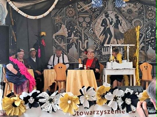 Przedwojenny szyk i wielka radość, czyli  Dzień Mieszkańca na Nowaczyńskiego. 