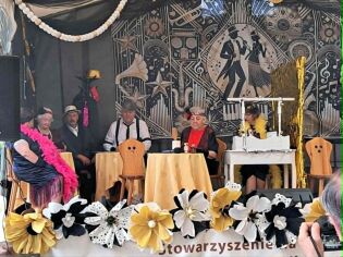 Przedwojenny szyk i wielka radość, czyli  Dzień Mieszkańca na Nowaczyńskiego. 