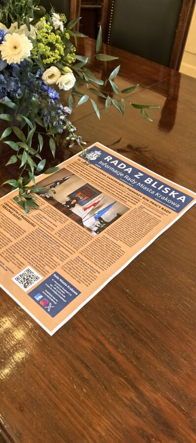 dzień otwarty magistratu, zdjęcie w fotelu przewodniczącego rady miasta, biuletyn