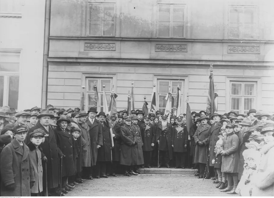Obchody 69 rocznicy Powstania Styczniowego w Krakowie. Narodowe Archiwum Cyfrowe, sygn. 1-P-3115-1