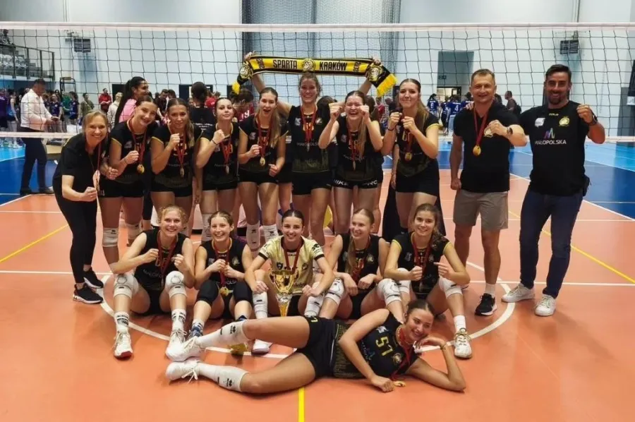 Siatkarki I LO Sportowego w Krakowie ponownie najlepsze w Polsce!