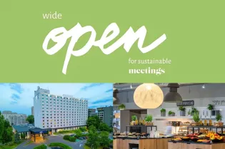 Hotel z zielonym tłem, hasło o otwartości na zrównoważone spotkania oraz bufet z jedzeniem.