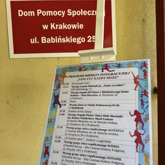 „Tańczyć każdy może", czyli udany piknik w Domu Pomocy Społecznej przy ulicy Babińskiego w Krakowie.