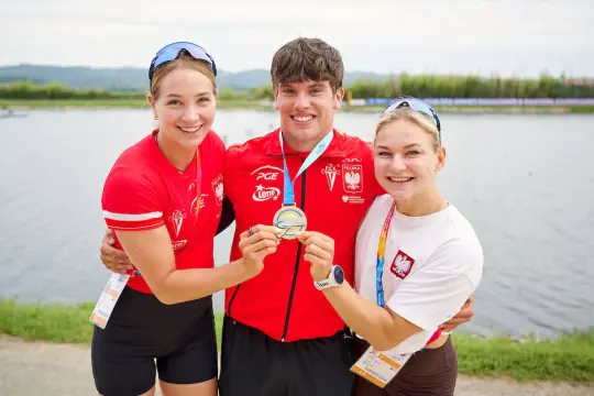 Kajakarze KKW 1929 z medalami mistrzostw Europy