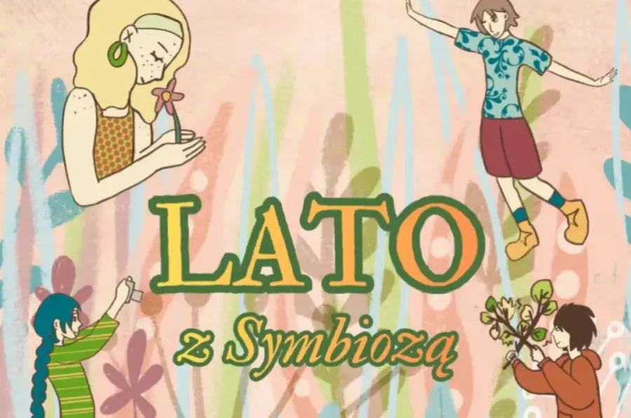 Ilustracja z postaciami w letnich strojach, otoczone roślinnością, z napisem LATO z Symbiozą.