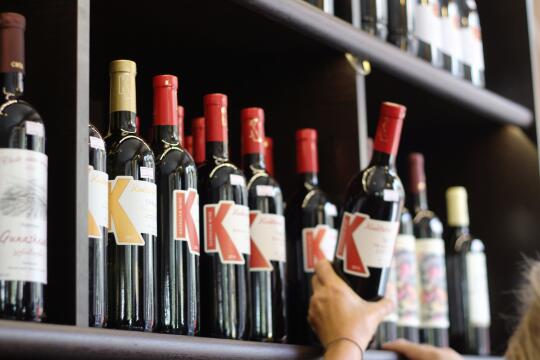 Nocny zakaz sprzedaży alkoholu w Krakowie zostanie wydłużony?