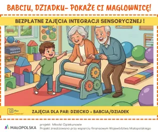 Babcia i dziadek z dzieckiem w kolorowej sali zabaw, zapraszają na zajęcia integracji sensorycznej.