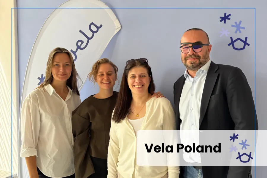 Zdjęcie Pełnomocnika Buszka z przedstawicielkami Fundacji Vela Poland , po prawej Mężczyzna, obok niego 3 kobiety