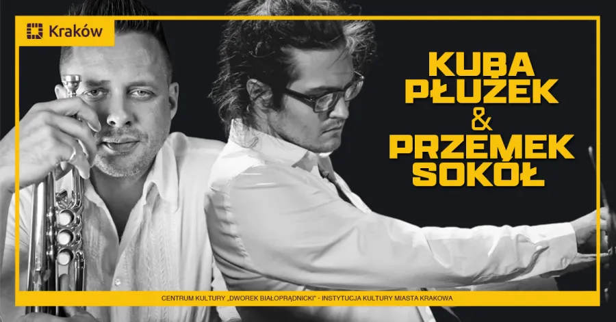 Kuba Płużek i Przemek Sokoł grają na instrumentach muzycznych.