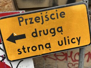Przejście drugą stroną ulicy