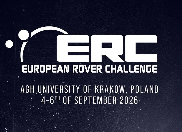 Grafika - na czarnym tle przypominającym nocne niebo na którym gdzieniegdzie rozbłyskają punkciki gwiazd napis European Rover Challenge 2026 