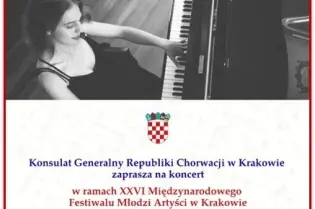 grafika zaproszenia o prostym układzie i kolorowej czcionce z informacjami o dacie i miejscu koncertu młodej pianistki z Chorwacji oraz jej fotografią wklejoną w centralnej części.  