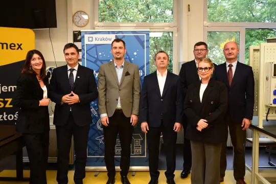 Szkoły i biznes stawiają na partnerstwo, podnosząc atrakcyjność zawodów