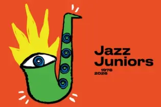 Grafika promująca festiwal Jazz Juniors z datami i kolorowym rysunkiem saksofonu.