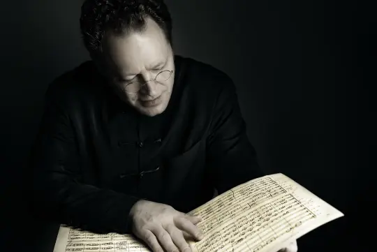 Gwiazdy z Sinfoniettą: John Axelrod