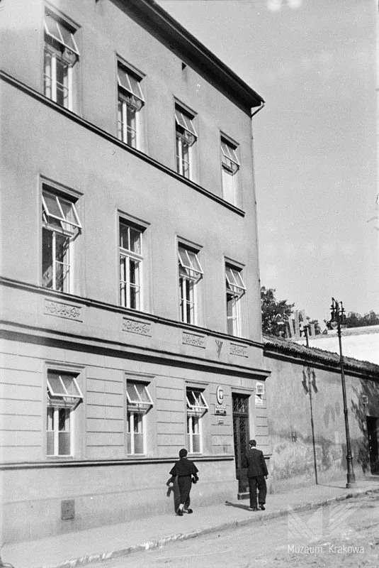 Biskupia 18